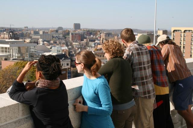 USA, Madison, Wisconsin - looking over Madison down State Street to the University from on top of the State Capital building: Na