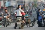 Oct 9 2007 - Changrong village, Jiangsu Prov, China. Morning on the street.