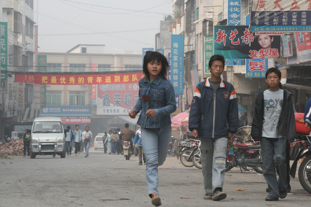 China, Guangdong prov, Meihua town street  (Peter)