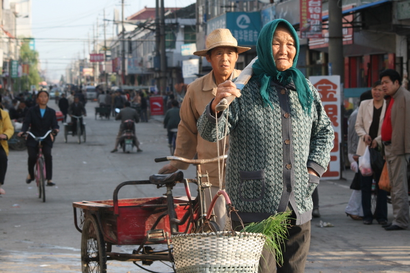 Oct 9 2007 - Changrong village, Jiangsu Prov, China. Morning on the street.