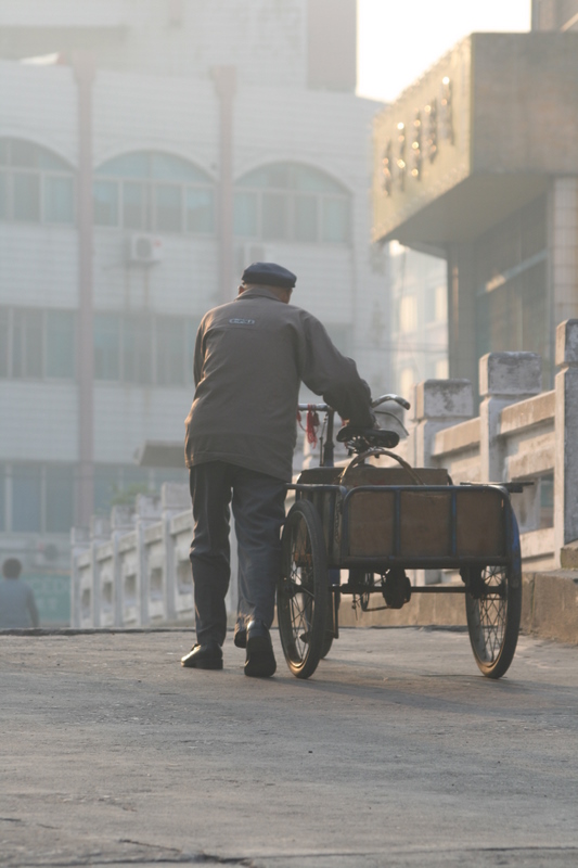 Oct 10 2007 - Wuxi town, Jiangsu Prov, China. Morning.