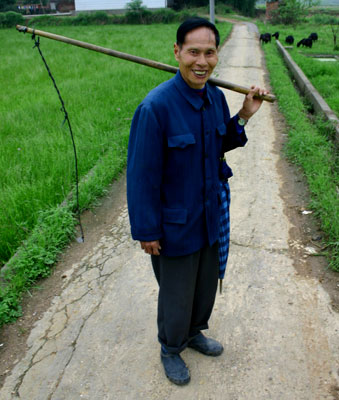 zhuzhou-goat-herder-lyrs-cr.jpg