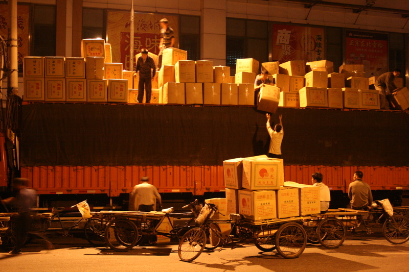 Guangzhou - late night shipping