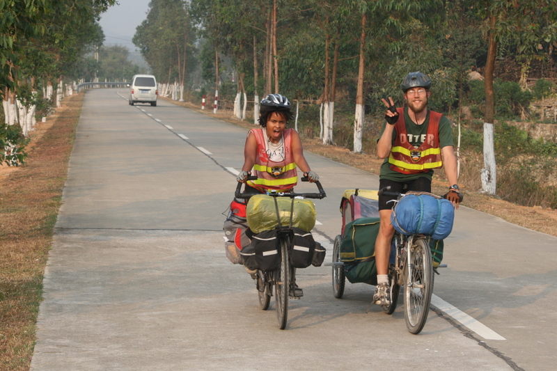 Guangdong - We've been riding on small County Roads (Xian Dao) recently. Excellent, with very little traffic, we can hear birds 