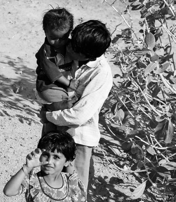 We rode near some villages in the desert and met all this beautiful children who all seemed to be wearing eyeliner.