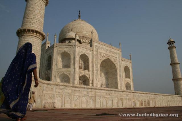 Taj ın AM wıth Indıan woman (Peter)