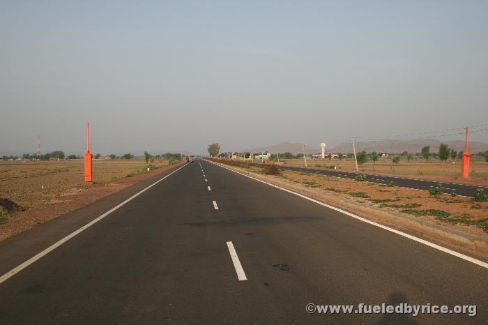 India, Rajistan - New hıghway from Agra to Jaıpur