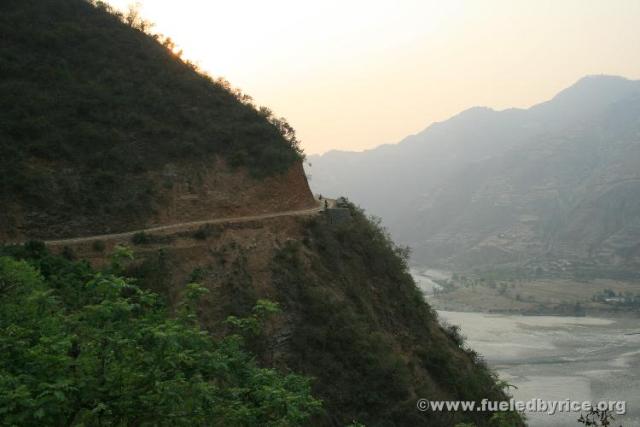 Nepal, Himalayan foothills, Sindhuli area backroad to Kathmandu - Drew & Jim coming 'round the mountain