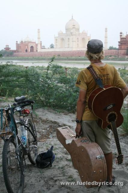 India - Drew behınd the Taj